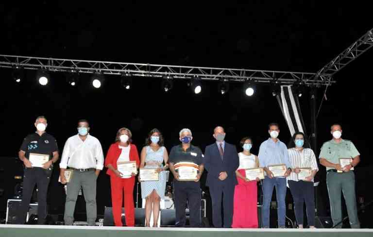 Homenaje de agradecimiento de Villarrubia de los Ojos a todos los colectivos que han luchado contra la Covid19