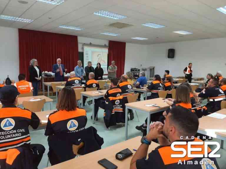 Almadén: Almadén participó en el curso básico de Protección Civil provincial