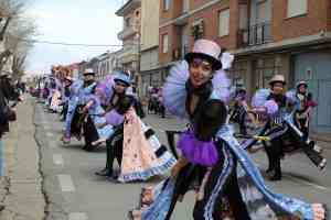 Cerca de 1.200 personas desfilarán este domingo en el 32º Concurso Regional de Carrozas y Comparsas de Villarrubia de los Ojos