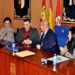 El Ayuntamiento de Villarrubia de los Ojos firma con El Progreso el convenio de colaboración “Por una sociedad sin violencia hacia las mujeres