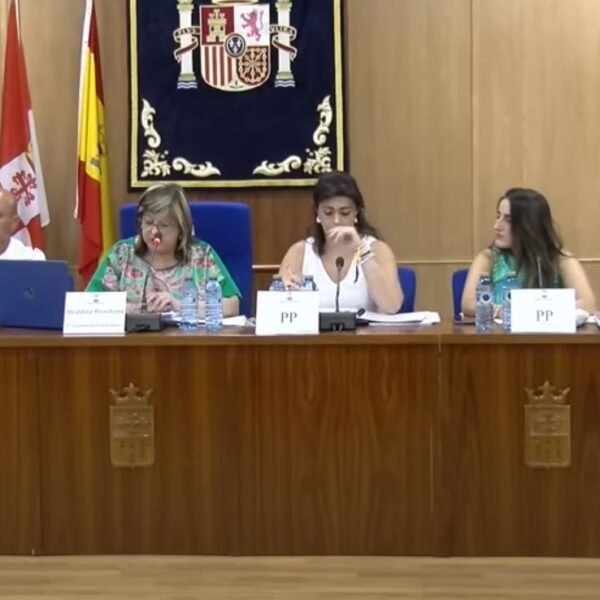 El Pleno de Villarrubia reduce el gasto en retribuciones y libera a la alcaldesa y a su edil de Vías y Obras y Servicios Múltiples