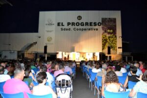 Más de 600 personas se sumaron anoche a la 4ª velada solidaria “Cultura, Agua y Vino” de El Progreso de Villarrubia de los Ojos