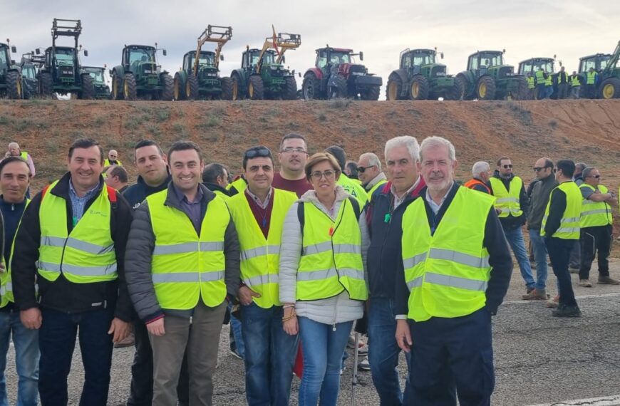 Agricultores de Villarrubia de los Ojos se movilizan en apoyo a las reivindicaciones del sector