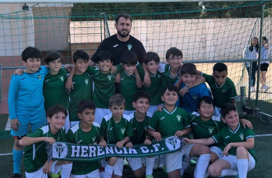 Los benjamines de Herencia se coronan en la Liga Globalcaja
