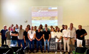 El delegado provincial de Agricultura destaca la importancia de la calidad y diferenciación de la uva en las jornadas de Dicauvacoop