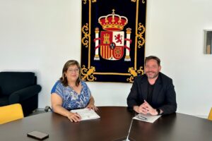 Reunión institucional entre el subdelegado del Gobierno y la alcaldesa de Villarrubia de los Ojos