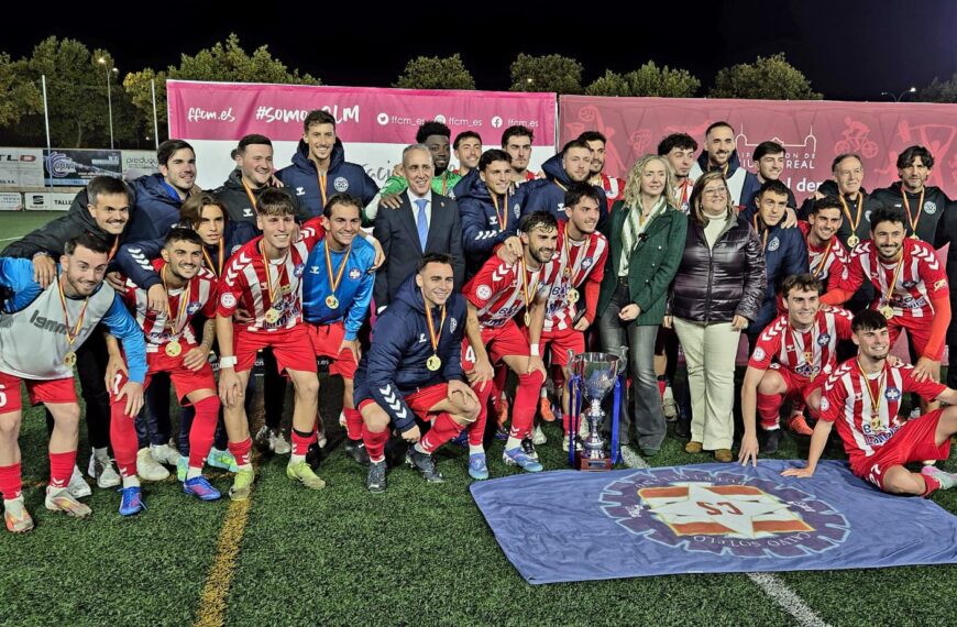 Calvo Sotelo de Puertollano Recibe Felicitaciones del Alcalde por Ganar la Copa Diputación