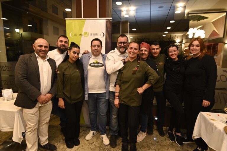 Inauguración del Restaurante La Parrilla de Alcalá en Alcalá del Júcar