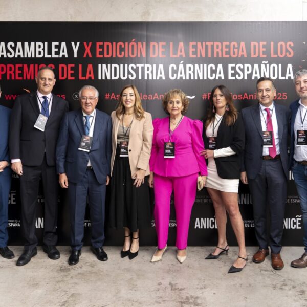Miguel España Muñoz recibe el Premio ANICE 2025 a la Trayectoria Empresarial